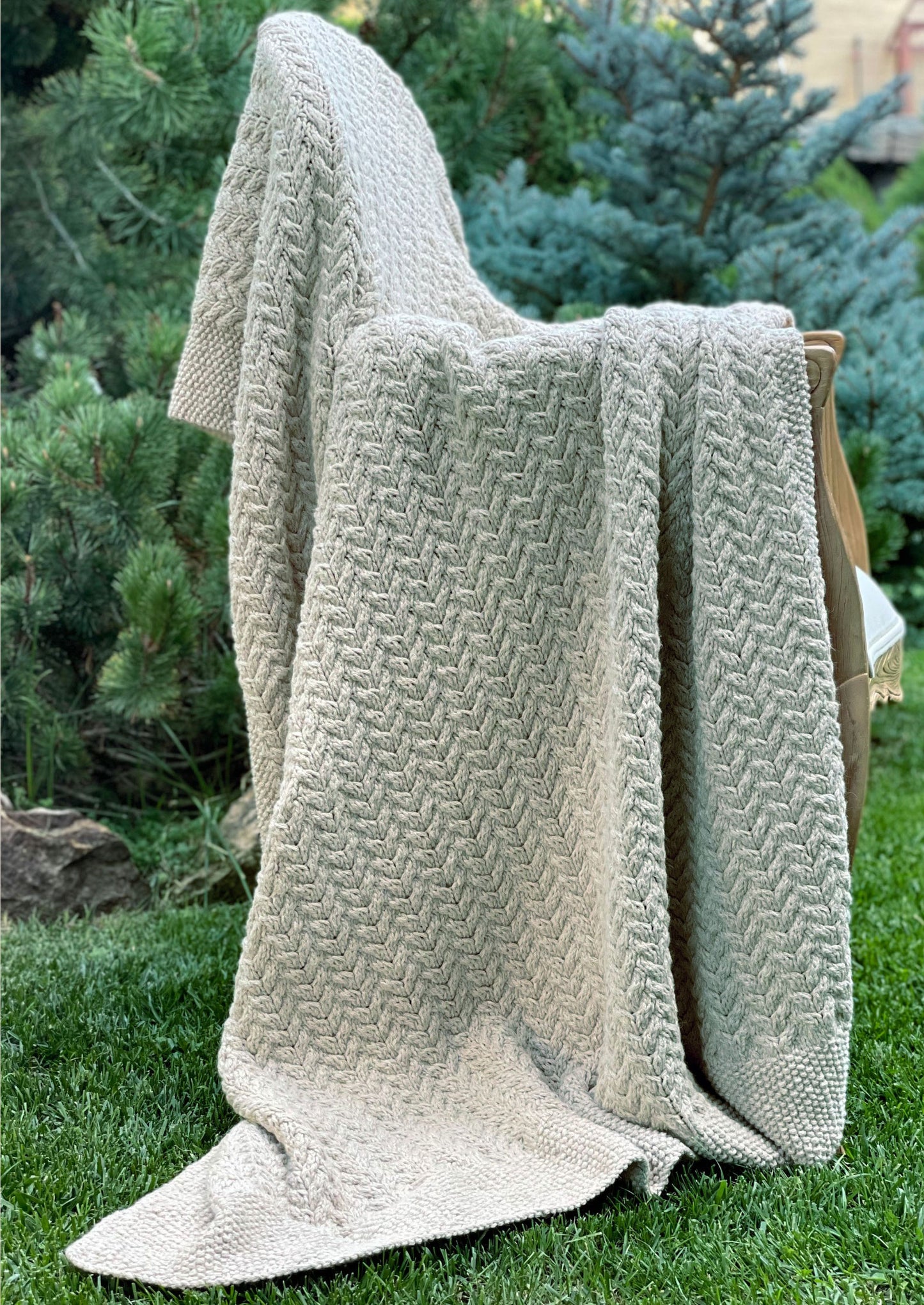 Hand Knitted Alpaca Blanket Throw in light grey Color