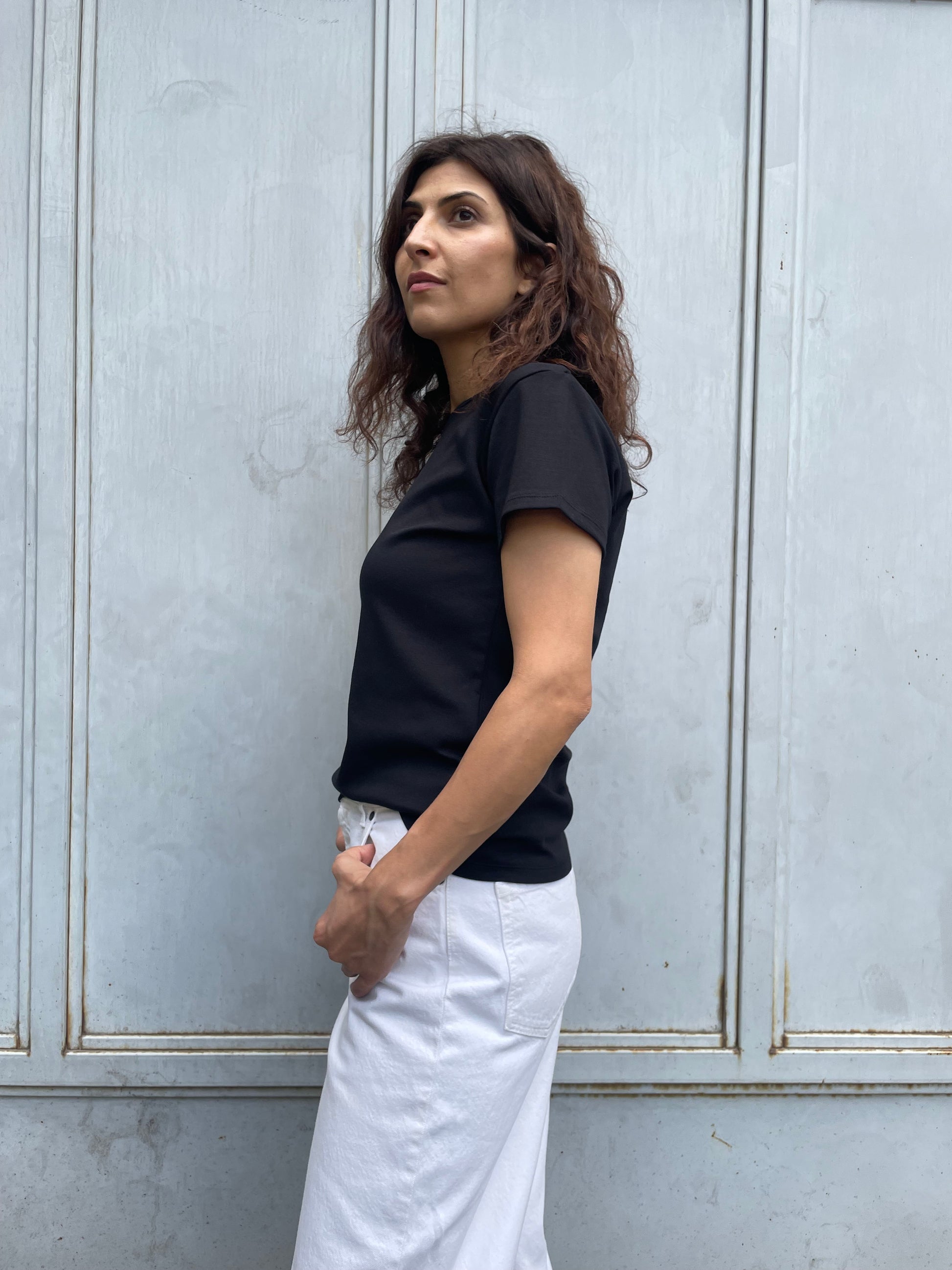 Women cotton t-shirt in black color