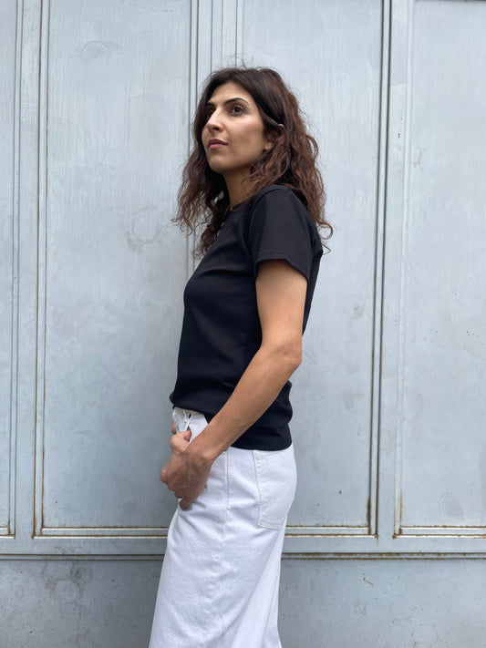 Women cotton t-shirt in black color