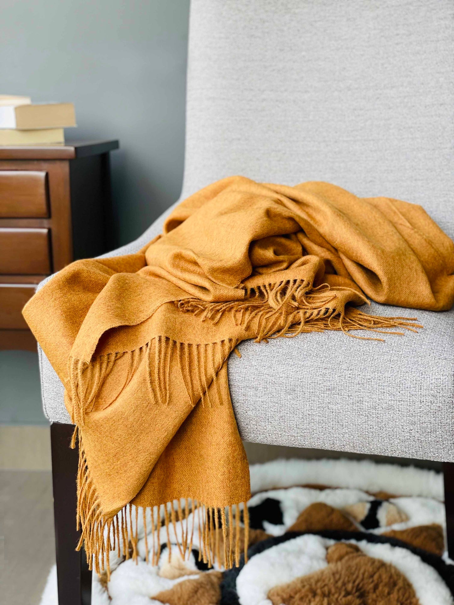 Blanket from alpaca wool in amber color
