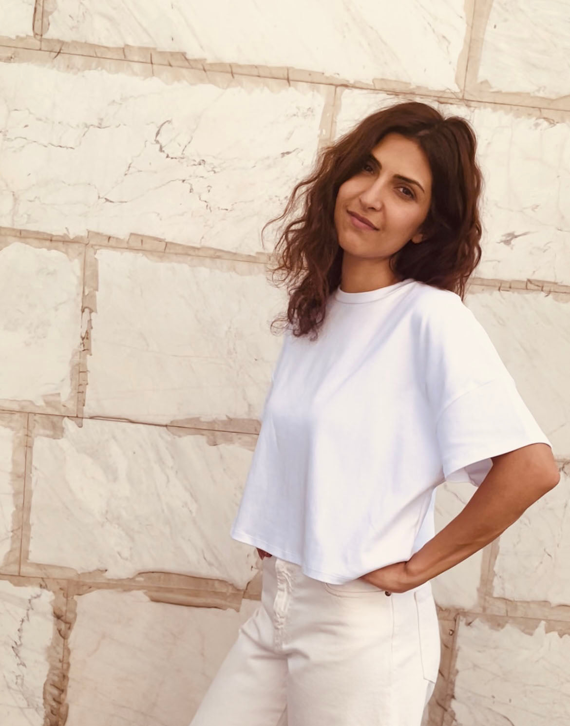 women cotton short t-shirt in white color